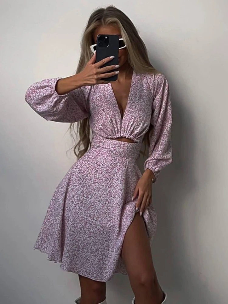 

2024 New Women Fashionable Elegant V-neck Printed Bubble Sleeves Slim Fit French Floral Sexy A-line Long Sleeve Knitted Dress