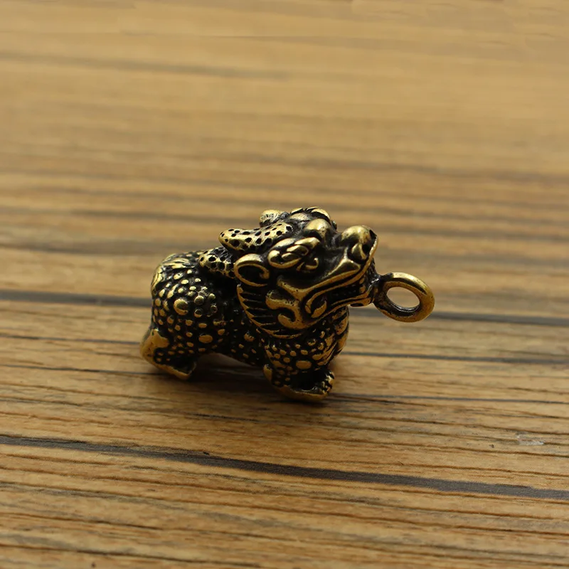 

New Brass Kylin Keychain Pendant Retro Tea Table Decoration Figurines Feng Shui Home Decoration Accessoires Desk Miniatures