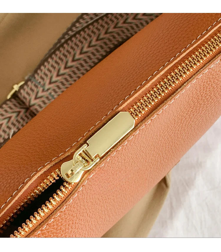 Texture avanzata per la nuova borsa a tracolla versatile alla moda da donna 2024, borsa ascellare per i pendolari_voghion.com