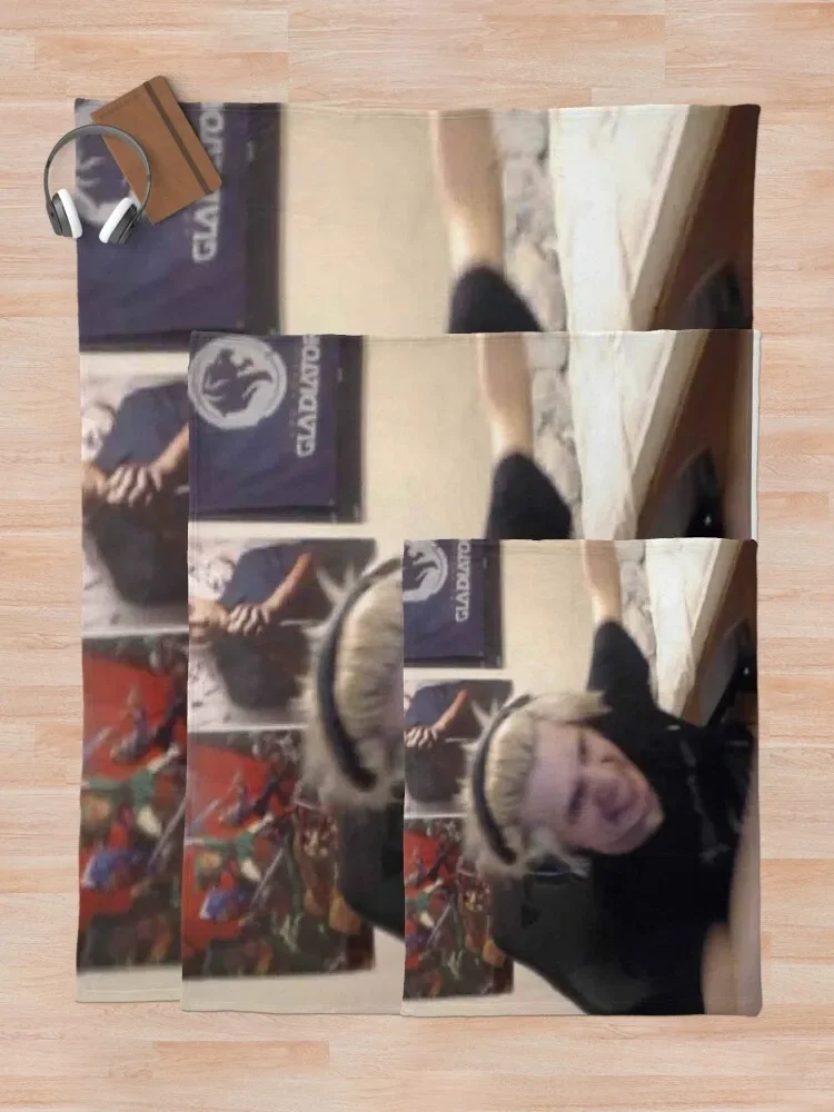 XQc SIX �ܼ�, �� ��ǻ�� ���, ����� ħ�� ����, �� ���