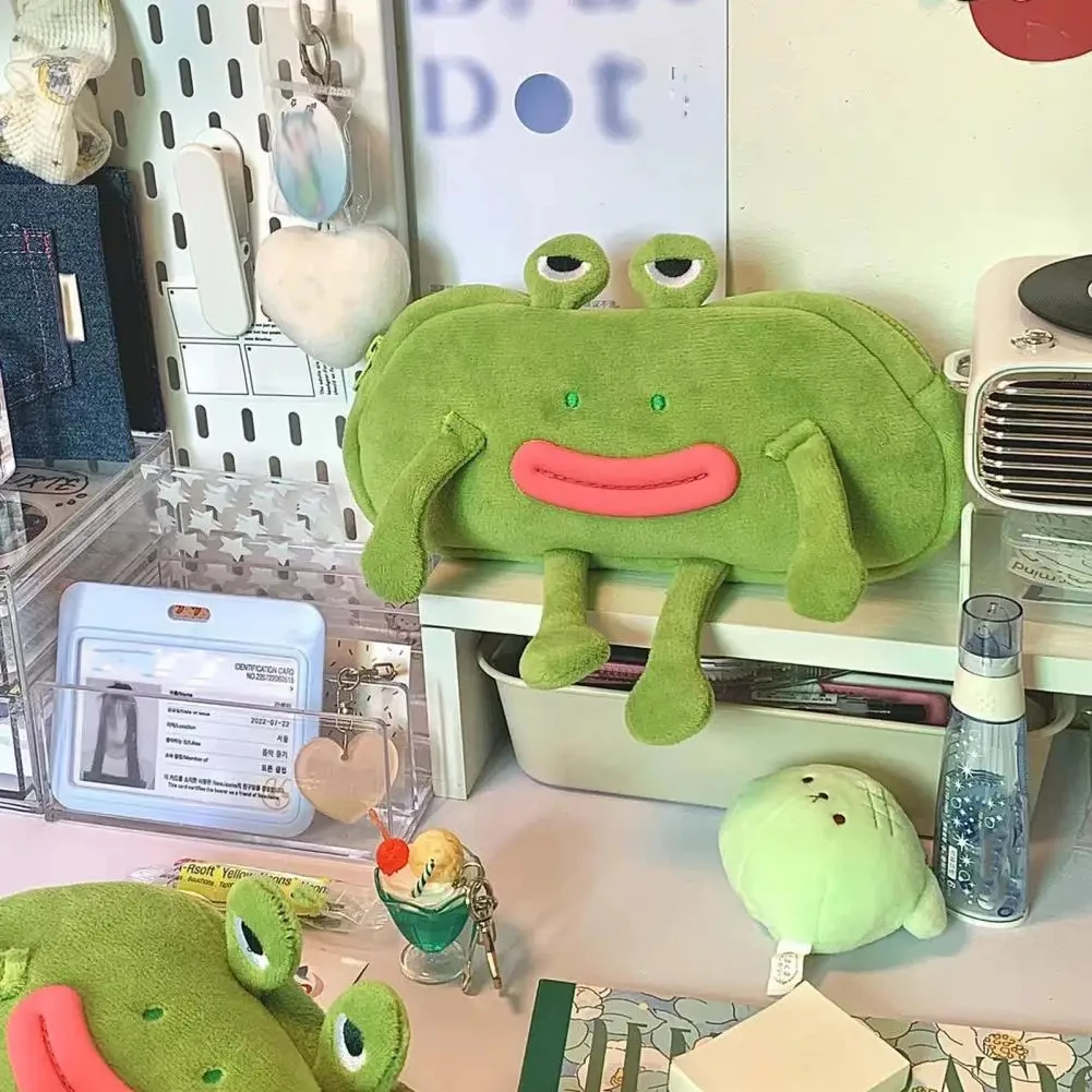 Organizer da tavolo borsa per penna a forma di rana a bocca grande astuccio per cosmetici di grande capacità astucci per matite con cerniera in peluche ufficio scolastico - immagine 3