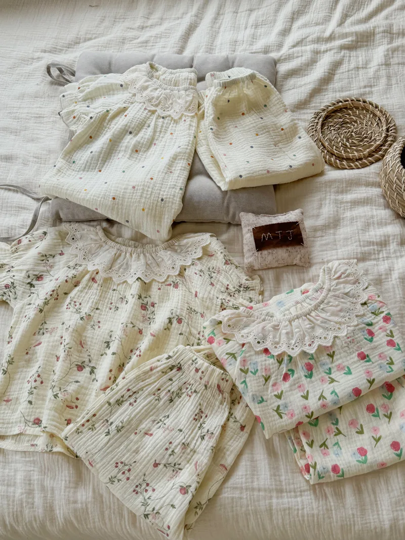 

2024 Summer New Children Double Layer Gauze Pajamas Set Baby Girls Short Sleeve Lace Tops Pants 2pcs Suit Kids Home Wear Outfits