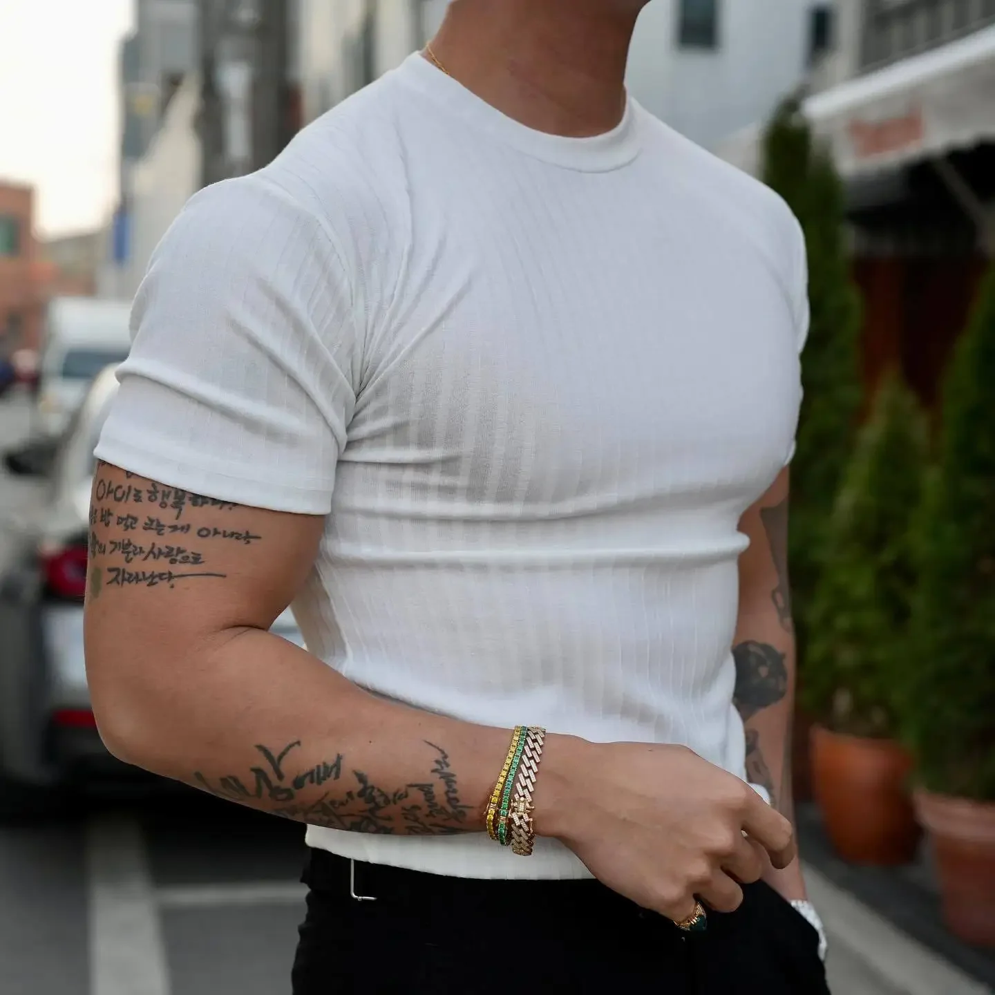 

2024 New Men's T-shirt Muscle Fitness Summer Sports Top Casual Round Neck Elastic Short Sleeve Vertical Stripe Brand T-shirt