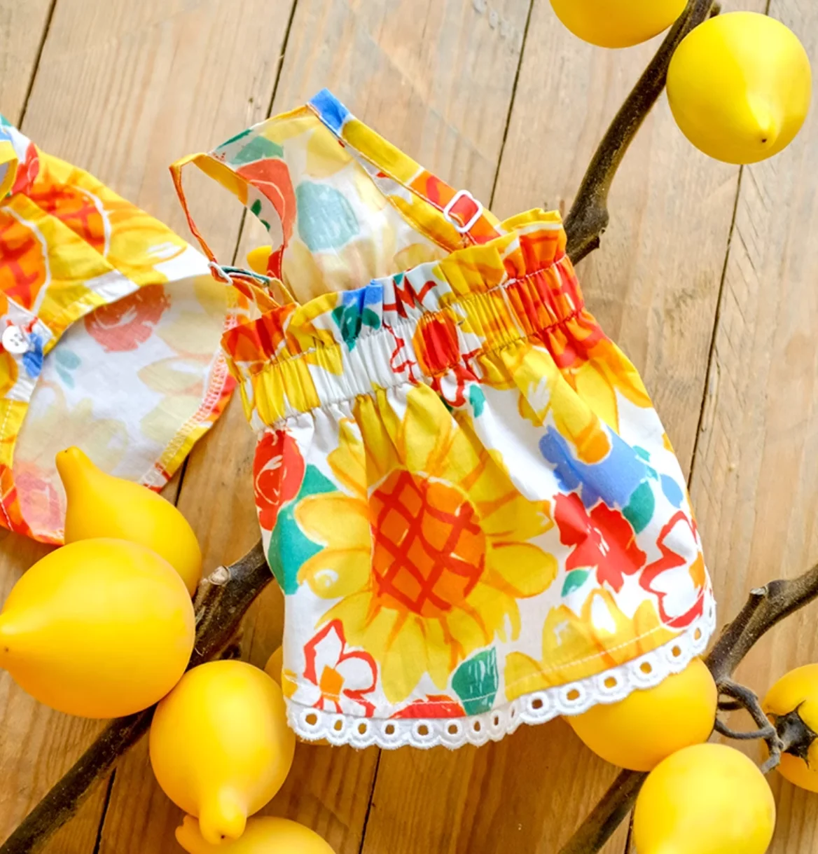 Luxury Dog Dress Bowknot Lace Summer Puppy Clothes Dog Skirts Cotton T Shirt Girls Costume Chihuahua