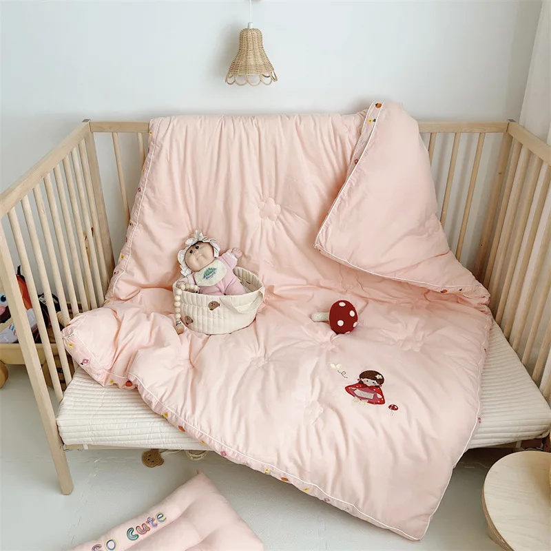 Grade A Pure Cotton Brushed Thick Pink Three-Dimensional Edge Bread Quilt Autumn And Winter Warm Soybean Quilt Children's Single