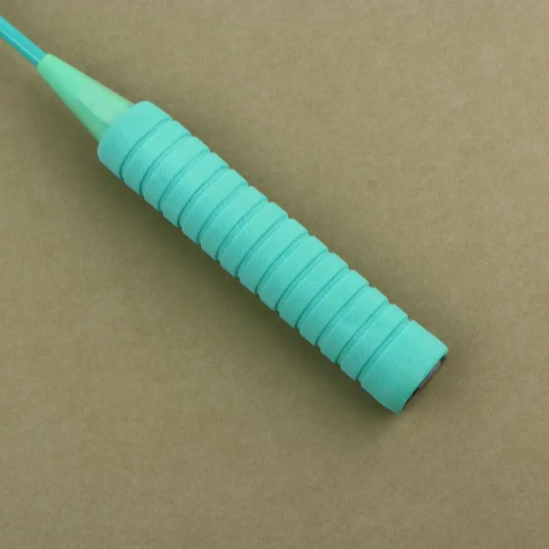 Ergonomischer Griff und Stoßdämpfungseigenschaften wurden demonstriert.