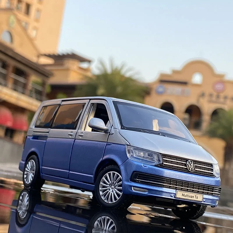 1:32 Zinc Alloy Bus Volkswagens Multivan T6 Alloy Car Model Diecasts MPV  Car Model Sound and Light Simulation Toy Gift