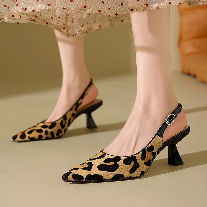 

Сандалии женские из натуральной кожи, босоножки с ремешком на пятке, заостренный носок, высокий каблук, дизайнерские, лето 2024