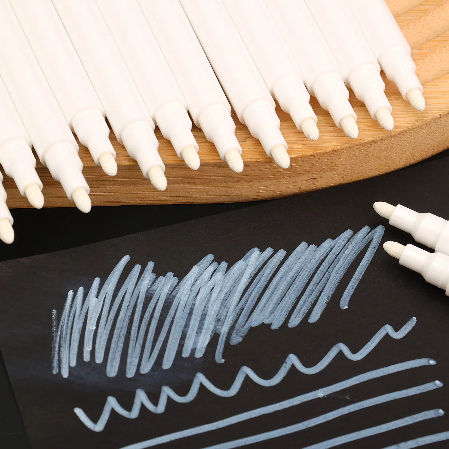 Erasable White Liquid Chalk Pen Marker Glass Windows Blackboard Stickers Liquid Ink Pen Used on Chalkboard Window White Pen