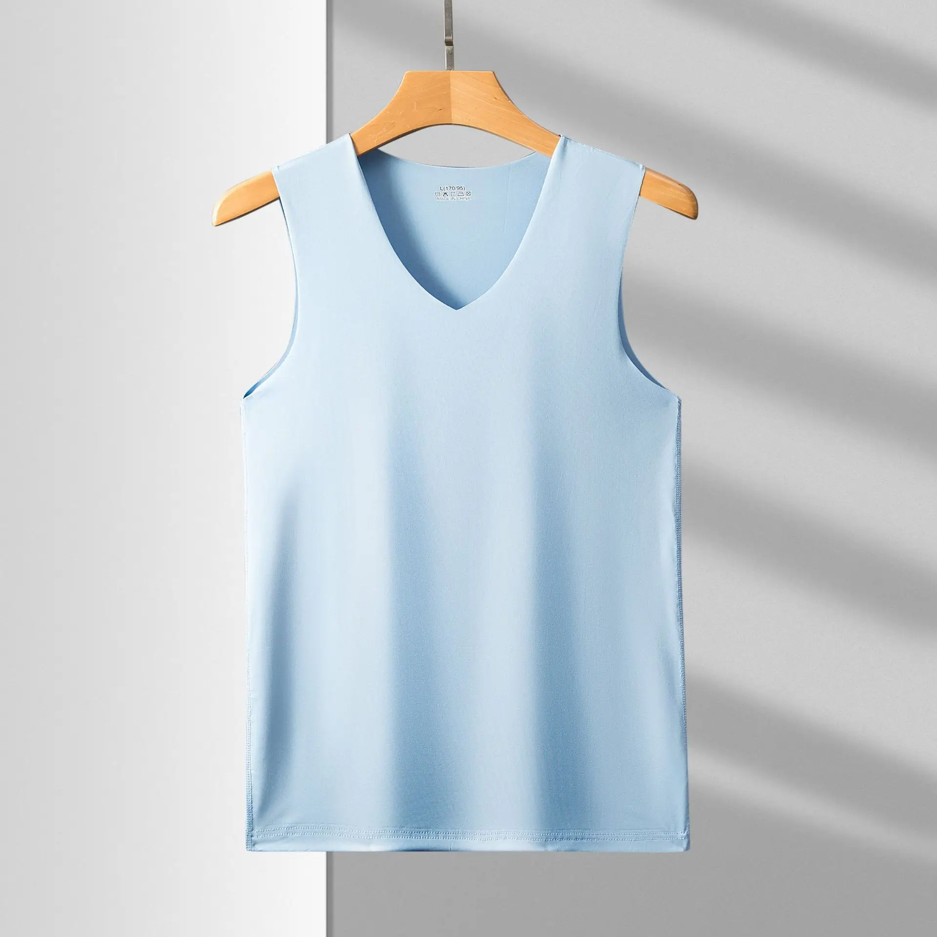 Men's Underwears Undershirts Summer Vest Men Traceless Ice Silk Tank Top Slim Fit Sports Fitness Sleeveless Breathable Singlet bodybuilding tank tops running vests sports tank tops sports vests tank tops