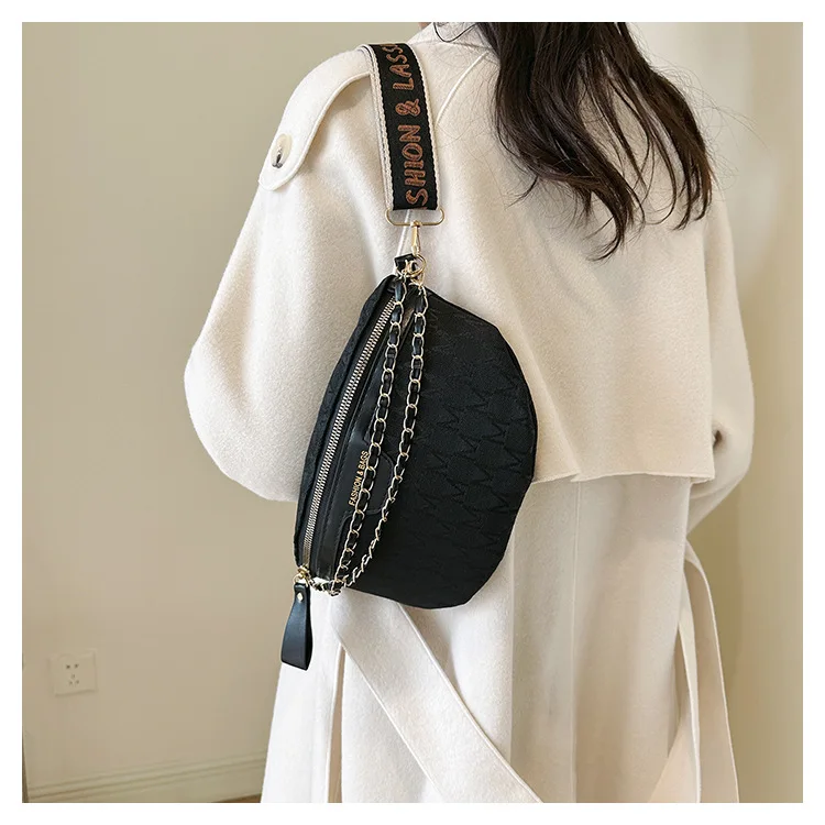 Schicke Umhängetasche mit doppelter Kettendetails, einfache Brusttasche, stilvoller breiter Riemen und schlankem Reißverschluss, geeignet für den täglichen Gebrauch – Detail 35