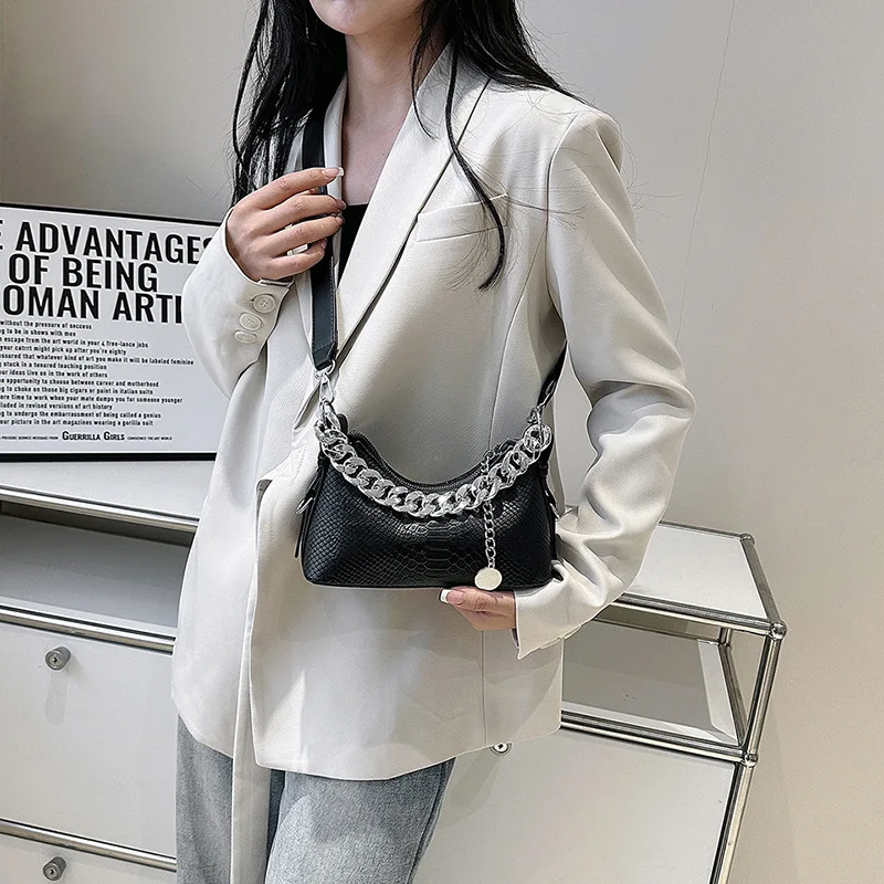 New arrivals Hot Sell Underarm Purses Women Luxury Handbags With Chain Lady Crocodile Pattern Hand Bags For Girls