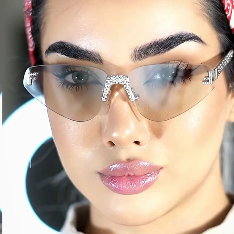 Frauen Sexy Cat Eye Randlose Strass Sonnenbrille Luxus Marke Designer Retro Punk Metall Sonnenbrille männer UV400 Fahren Gläser