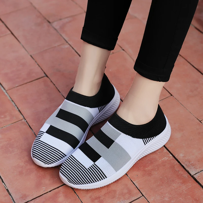 Women's Casual Vulcanized Shoes Woman Mesh Sneakers Women Knitted Flat Ladies Slip On Female Footwear Size 42 Feminino Zapatos women shoes casual sneakers women sneakers