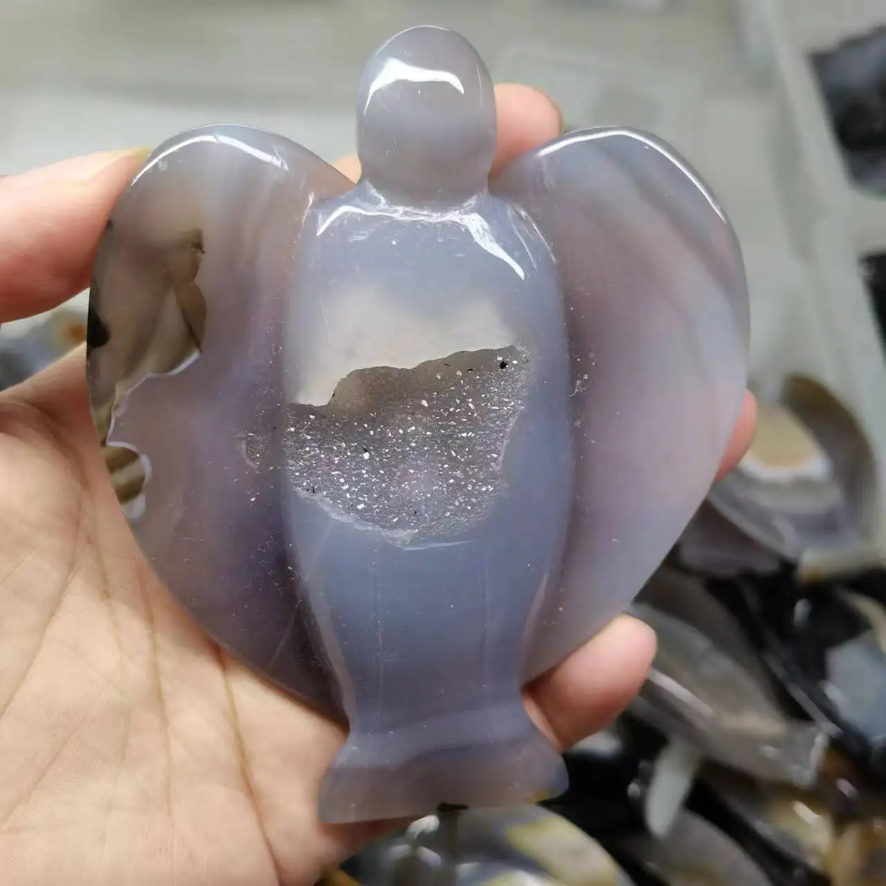 

10cm 1pc Natural Agate Cave Angel Carving Sculpture Healing Reiki Crystal Geode Decor Crystals Pray Angel Decoration Figurine
