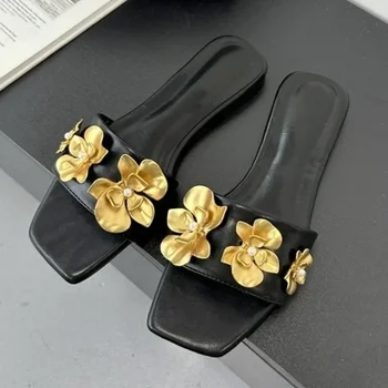 Luxury Metallic Flower Embellished Slippers Women Sexy Open Toe Flat Sandals Fashion Comfort Beach Sandals Zapatos Para Mujer