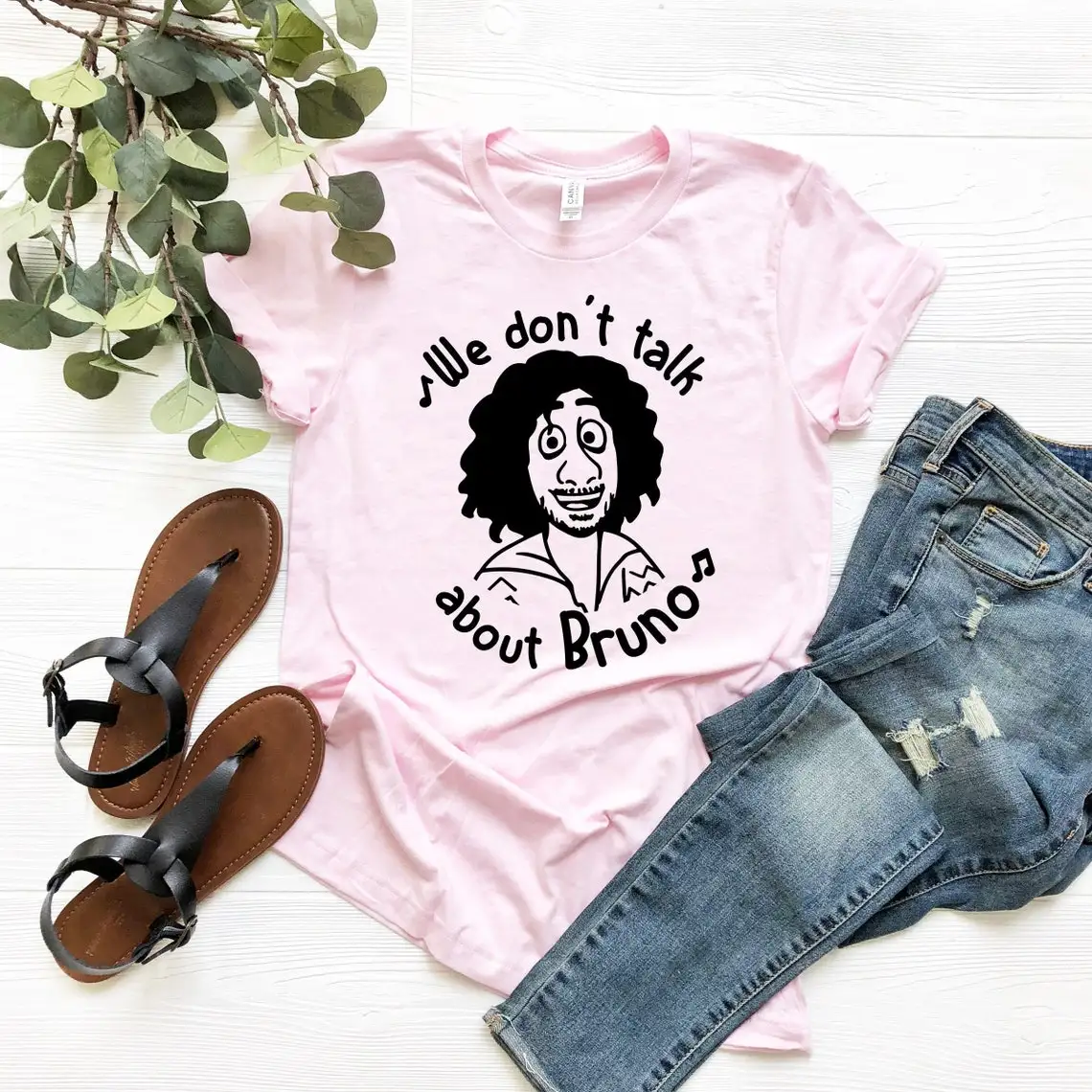 We Dont' Talk Of Bruno T-Shirt Da Donna Camicia Da Donna Zotella Encanto Encanto Mirabel Madrigal Tees Funny Bruno Madrigal Graphic Tee