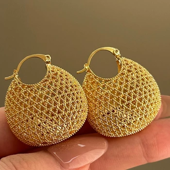 Elliptical Weave Hollow Bag Ear Buckle French Retro Personality Earrings Light Luxury Fashion Niche Design Sense Earrings Female