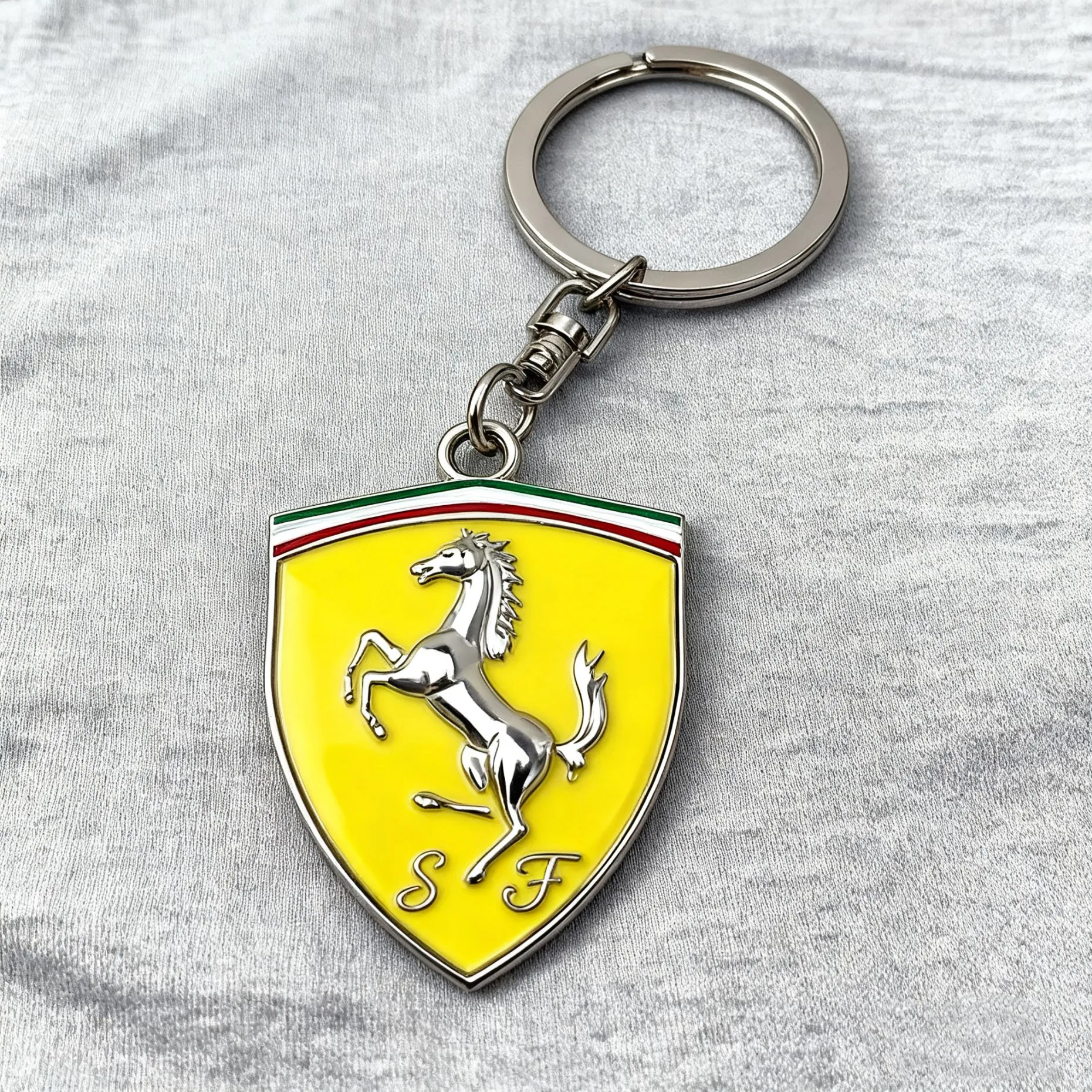 Luxe metalen Ferrari sleutelhanger detail
