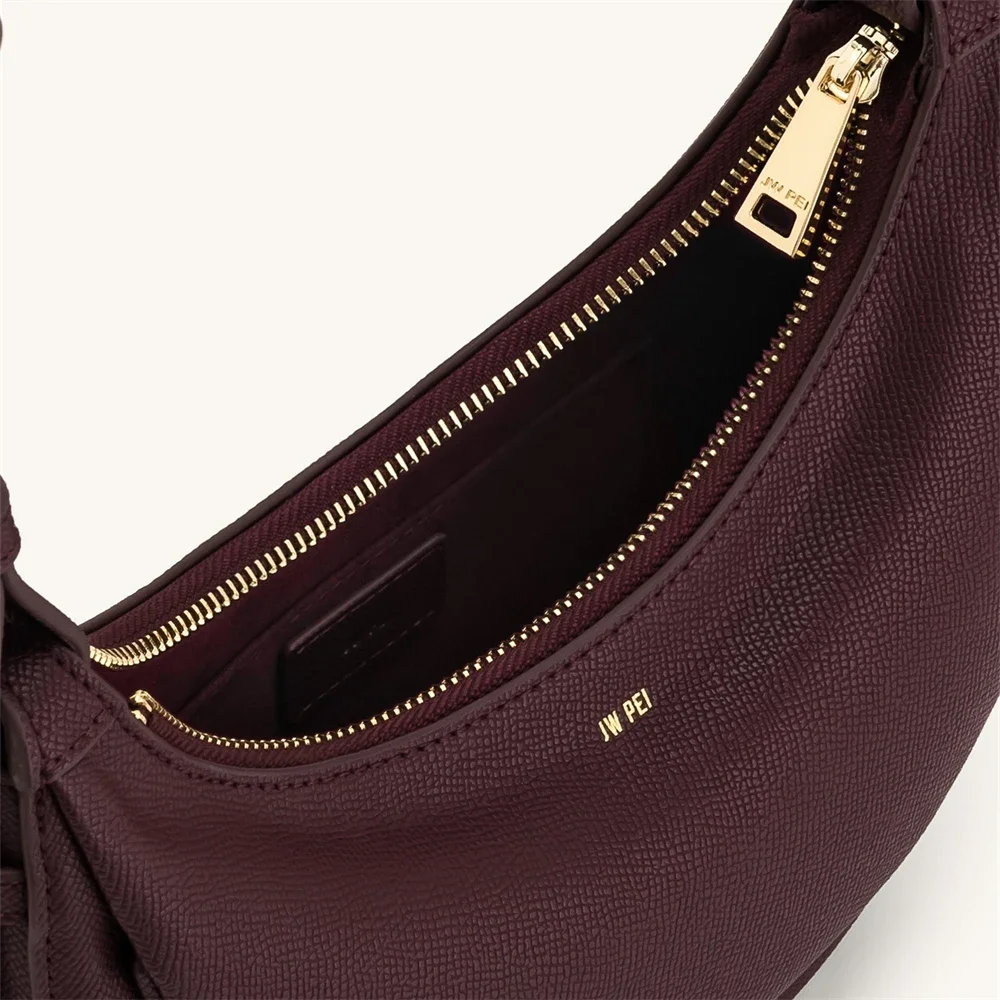 حقيبة JW PEI Women's Half Moon Crossbody لعام 2025...