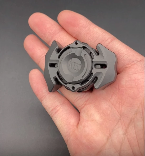 

USED EDC KTS zirconium mortise and tenon m2 fingertip gyroscope Decompression toys