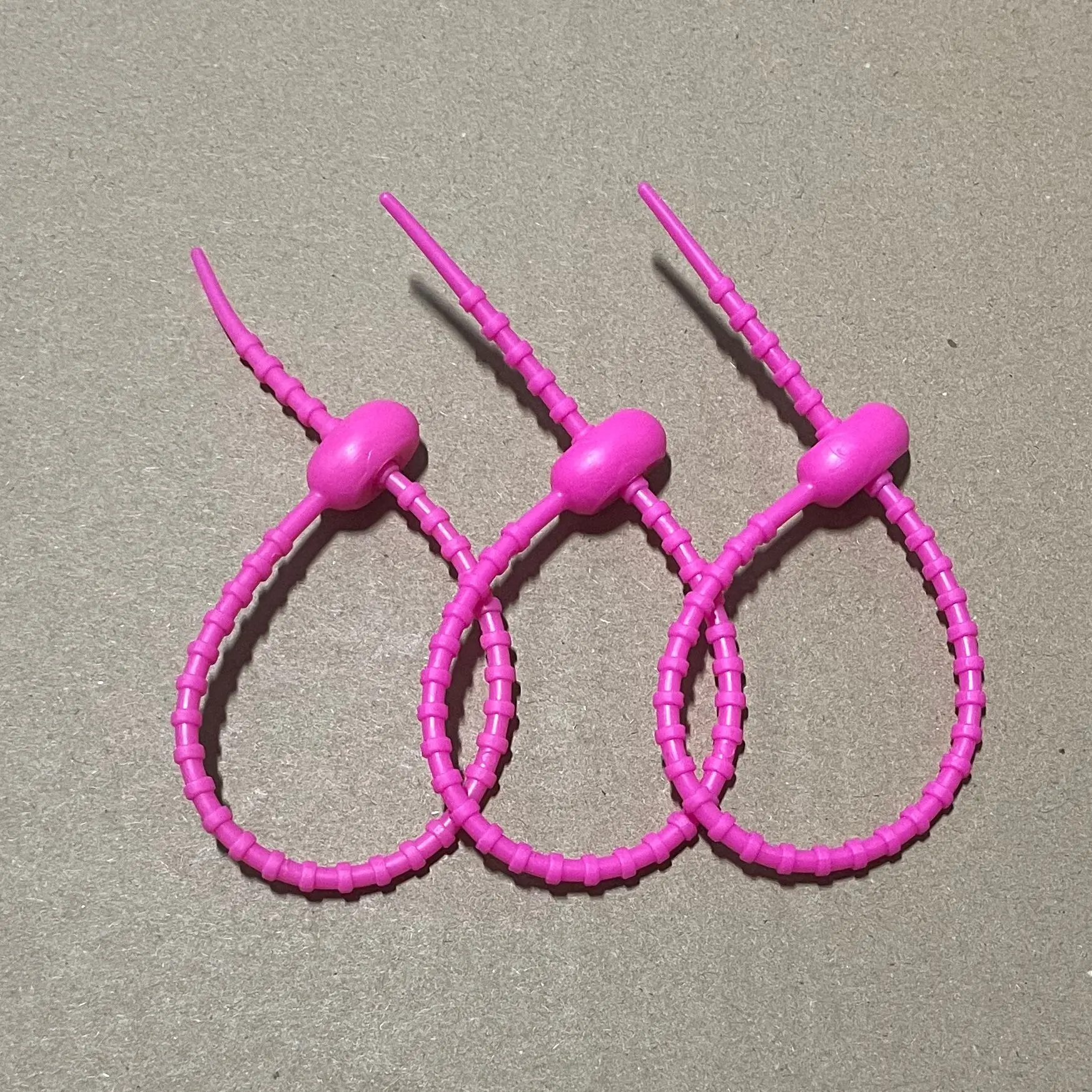 Silicone Reusable Twist Ties - Multipurpose Fastening Solution (20-Pack)