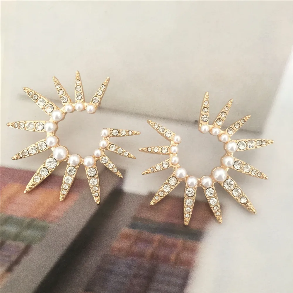

Pearl Sun Creative Statement Gold Plated Unique Hat Stud Earrings Personality Charm Fashion Jewelry Women