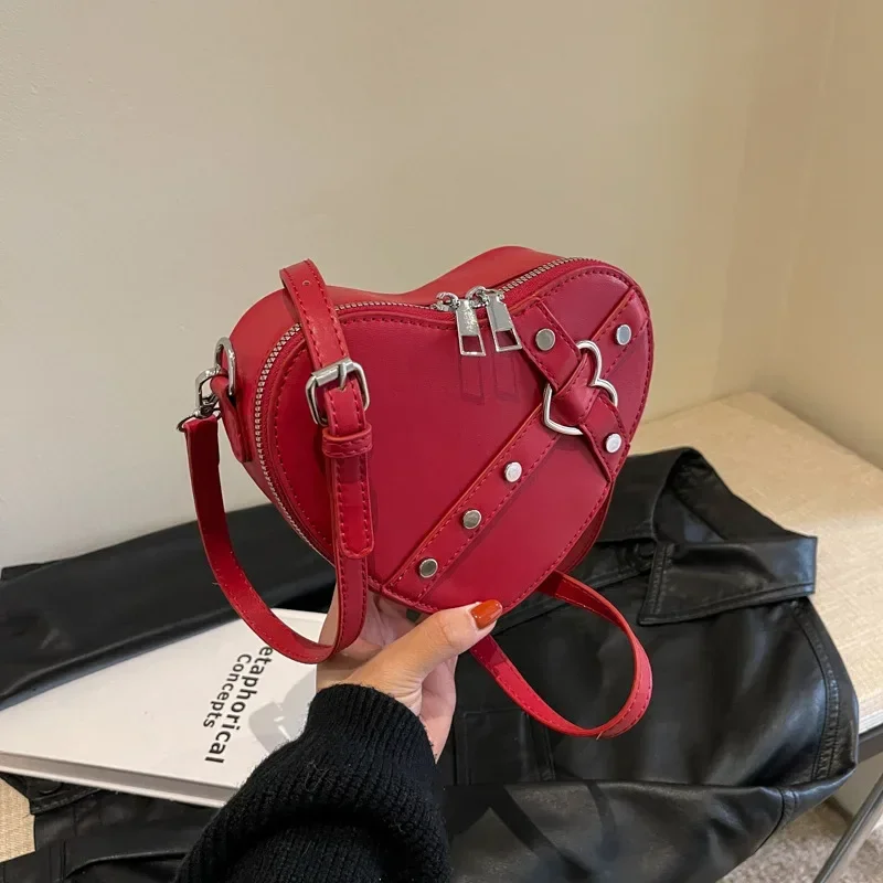 Vintage Y2K Small Chain Rivet Shoulder Bag Heart Shaped Purse Handbag Red PU Leather Gothic Tote Bag Fashion Women Crossbody
