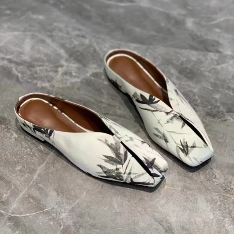 Women's outerwear leather half slippers 2024 Spring/Summer New Fashion Baotou Flat Shoes Versatile Casual Muller Shoes