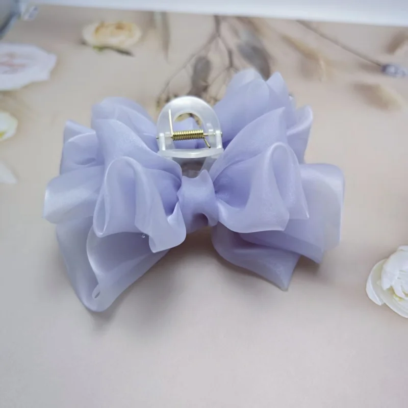Large Butterfly Bow Hair Claw Chic Hair Accessory for High-end Style Spring/Summer Organza Claw Clip Stunning Shark Claw