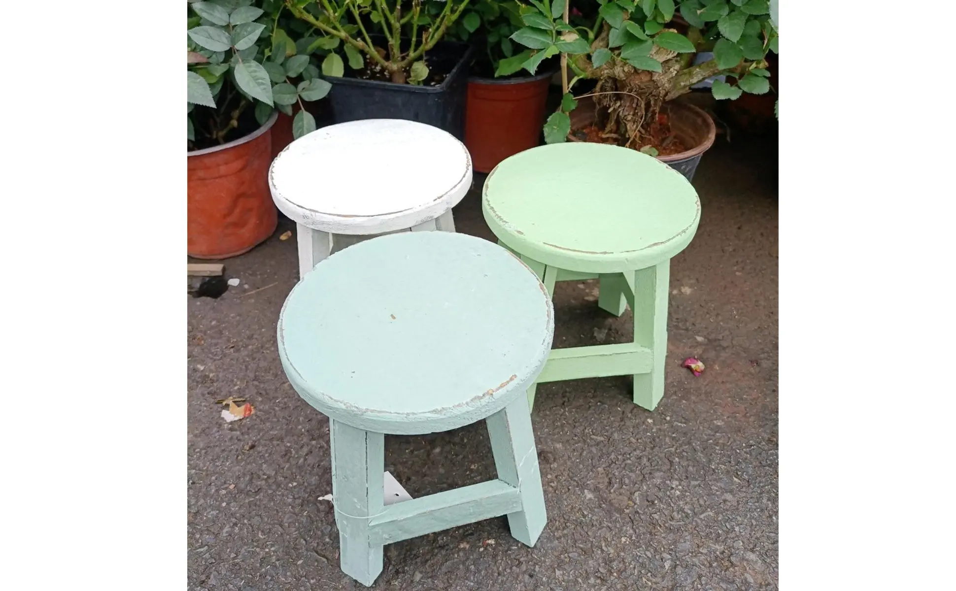 Round Wooden Stool Lightweight Round Wood Plant Stand Miniature Wood Stool Distressed Finish Vintage Plant Riser for Indoor