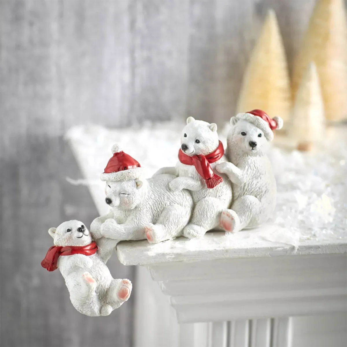 Christmas Resin Ornament Polar Bear Statue 1pc