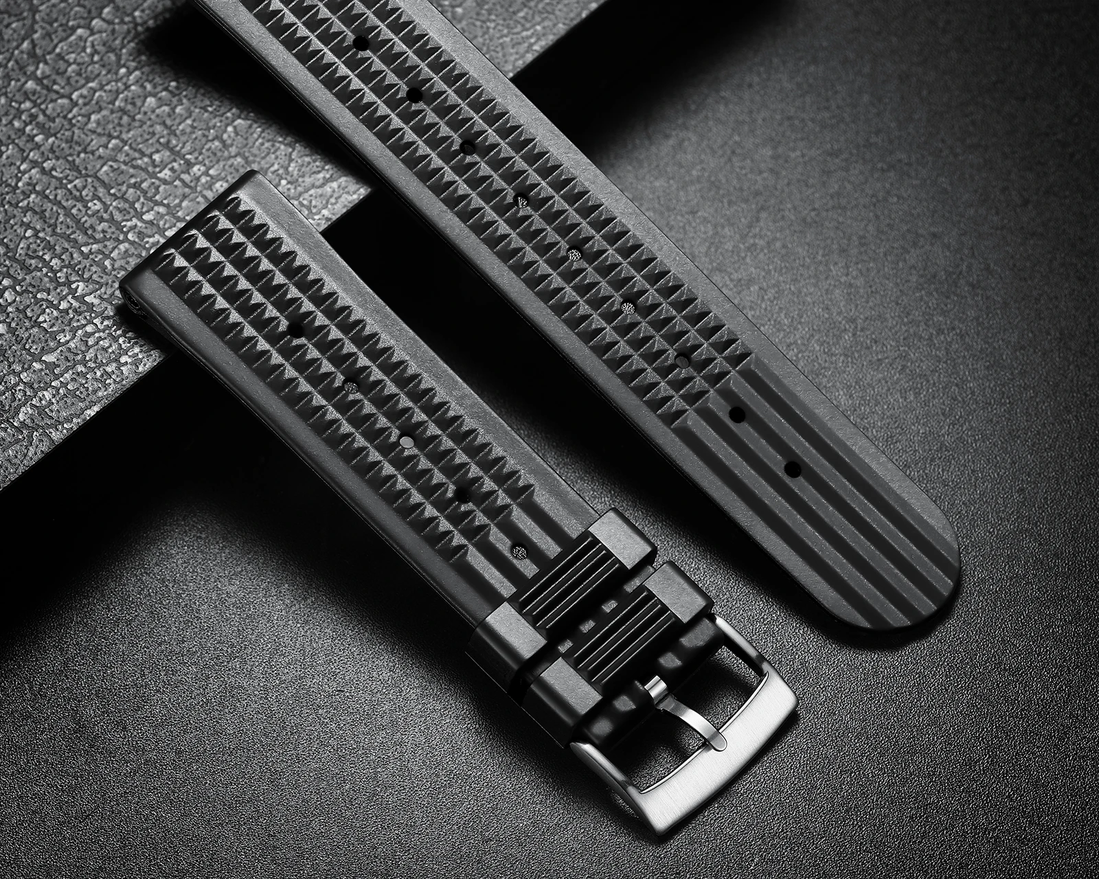 

20mm New Black Men's Strap Silicone Strap Steel Pin Buckle Rubber Strap Quick Release Watch Accessories Universal Watch Strap