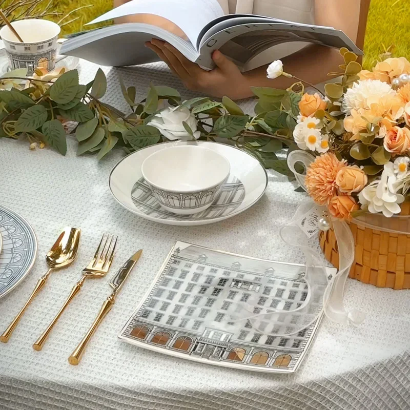 Bone China Serving Plates Bowl Swan Fort Tableware Tea Cup Saucers Dessert Tray Coffeecups Dinnerware Set Kitchen Supplies