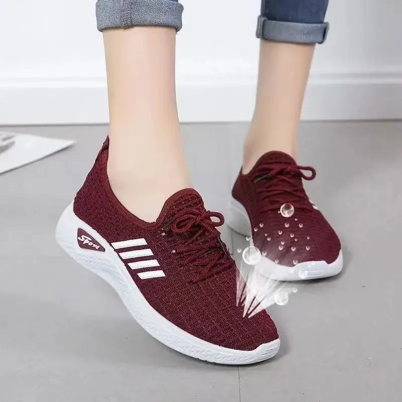Women's Knit Low-Top Flats Soft Sole Mesh Upper Casual Mom Shoes Spring and Summer Everyday Wear