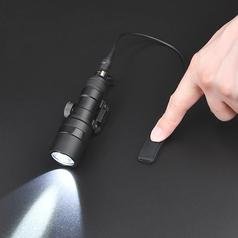 WADSN Airsoft Weapon Light Surefir M300 M300B Mini Scout Light Rifle AR15 HK416 M4 Hunting Metal LED Flashlight Lanterna Torch