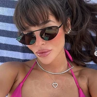 Marque de luxe lunettes de soleil œil de chat femmes 2025 mode Unique petites lunettes de soleil ovales à la mode cadre en métal Cool Triangle lunettes UV400 3