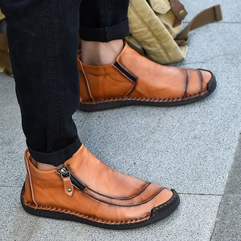 Popular Men's High-top Shoes in Autumn Winter Outdoor Travel Shoes Handmade Soft Soled Men's Casual Shoes Simple Ankle Boots