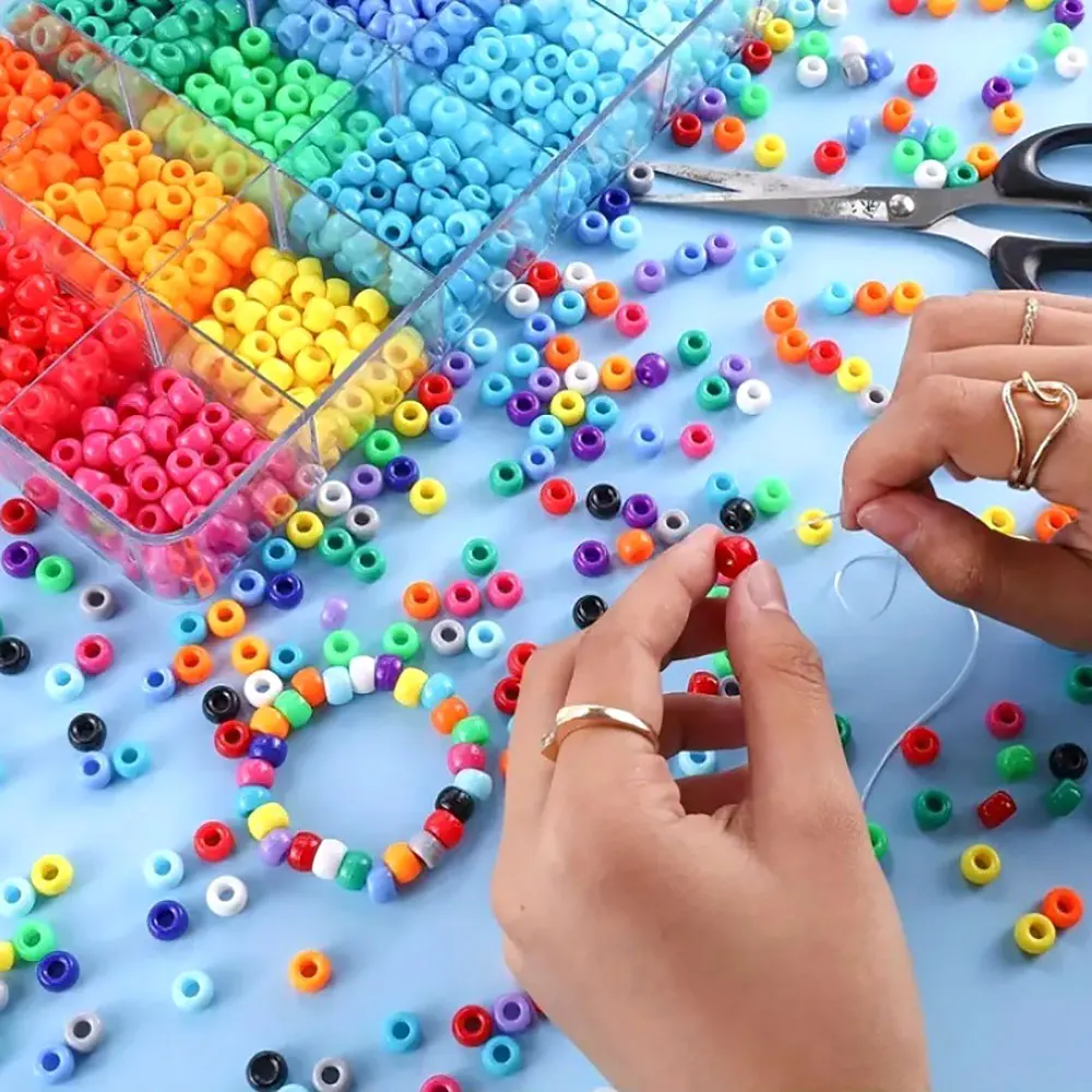 Fun DIY Color Small Horse plastic beads Bead Set 24 Colors Loose Beads Kit 840pcs Plastic Children Handmade Bead String Bracelet Making