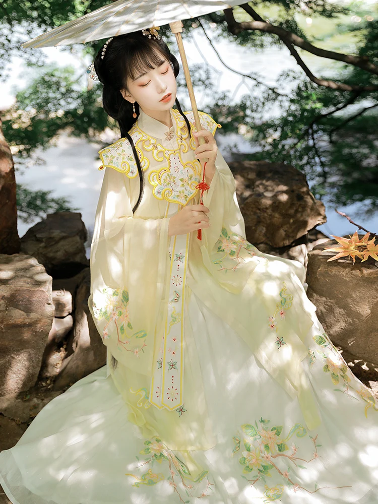 

Hanfu цветочный язык бабочка мин Система стоячий воротник Длинная рубашка китайская элегантность живая дочь превосходной семьи