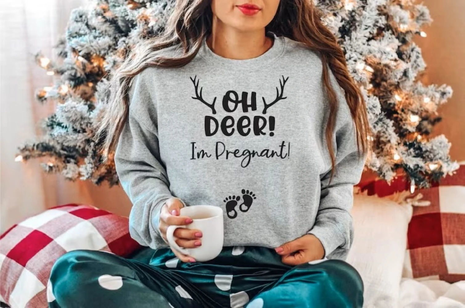 Oh Deer I'm Pregnant Sweatshirt Happy Pregnancy Announcement Christmas Mom Tee Baby Party Maternity Shirt