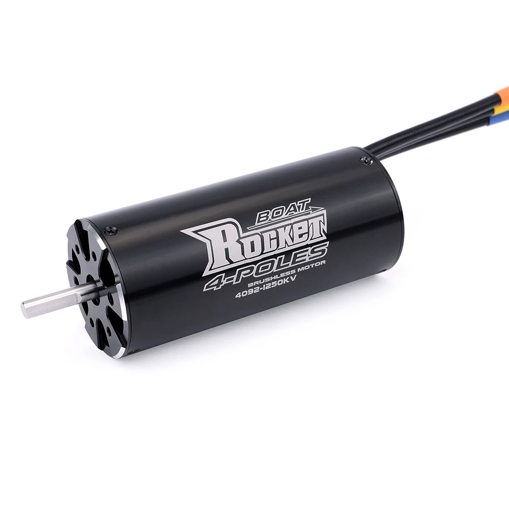 Moteur Brushless RC 4082/4092 800-1900KV installé dans un châssis de voiture 1/8, entouré de câbles et de composants électroniques