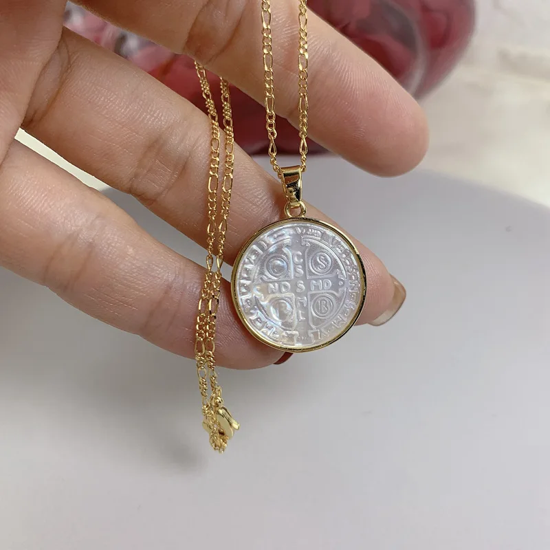 

Женское ожерелье с подвеской-крестом из натуральной ракушки San Benito, медаль с медным Цирконом золотого цвета, чокер с покрытием из 18-каратного золота