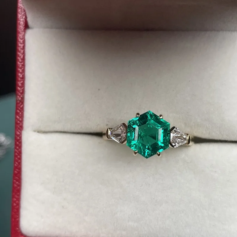 Ruihe New 18k Yellow Gold about 2.25ct Lab Grown Emerald Ring with Lab Grown Diamond Personalized Rings for Women Jewelry Gift 2 Ruihe New 18k Yellow Gold about 2.25ct Lab Grown Emerald Ring with Lab Grown Diamond Personalized Rings for Women Jewelry Gift - Image 2
