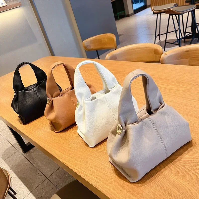 

Luxury Casual Shoulder New Phone Chain 2022 Color Bag Women's Crossbody Shoulder Trendy Female Bucket Solid Bag Fashion Handbags