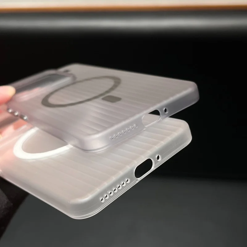 Transparent Wireless Charging Magnetic Corrugated Soft Case