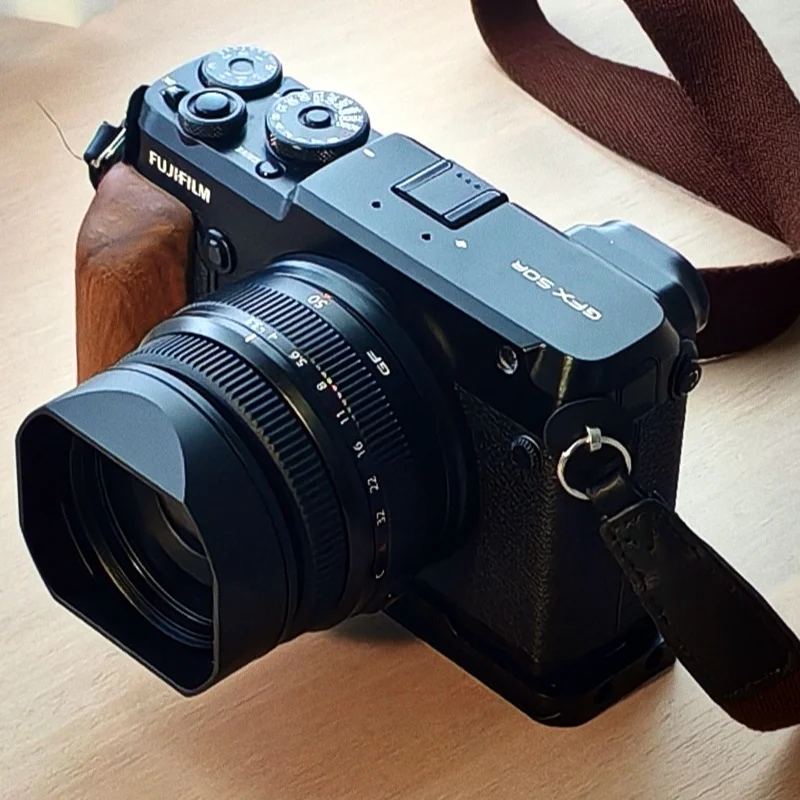 純正フード付！FUJIFILM GF50mm F3.5 R LM WR 超美品！ Square Lens Hood With Cap fit for Fujifilm GF50mm F3.5 R LM WR fit