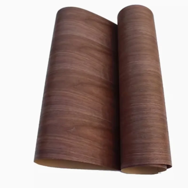 Рисунок 5 - Шпон из натурального черного ореха