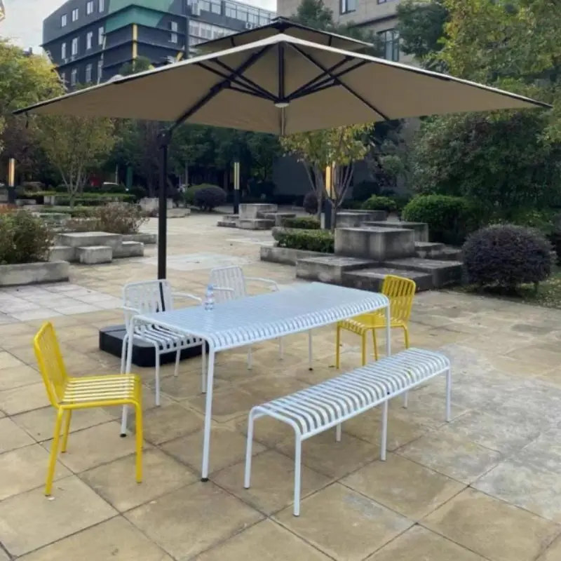 Quality Modern Minimalist Casual White Outdoor Leisure Table Chair Set for Milk Tea Shop Cafe Patio Garden Iron Furniture Set