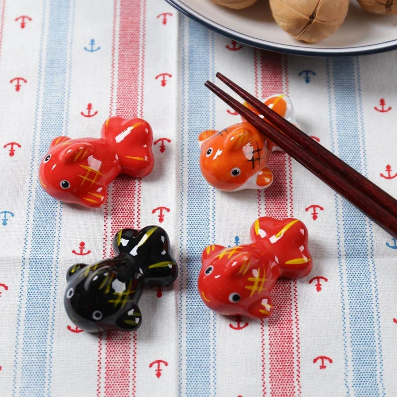 Cute Porcelain Koi Goldfish Ceramic Chopsticks Holders Chopstick Stand Shelf Spoons Fork Rack Ceramic Rest Flatware Supplies